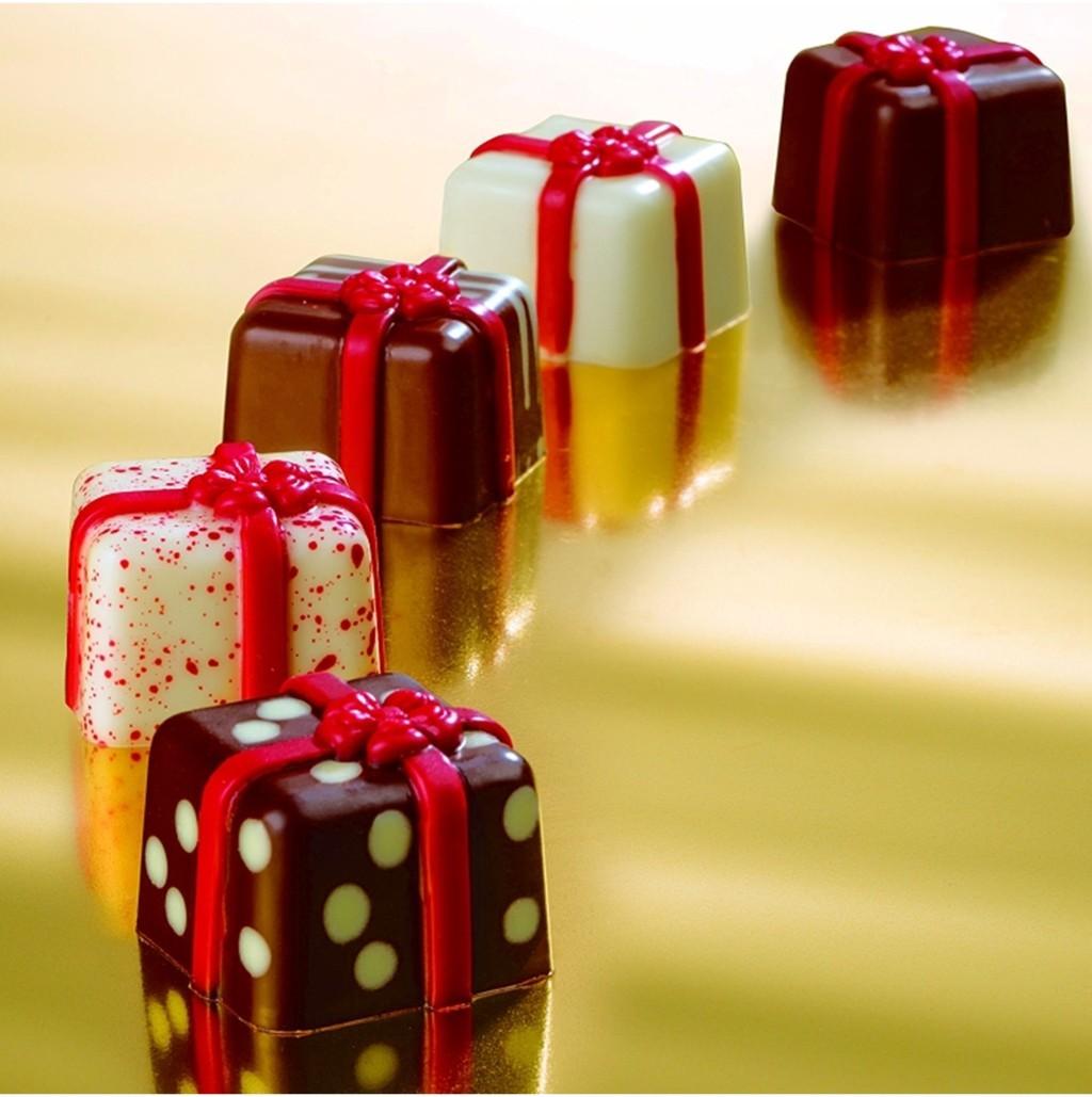 Формы подарков. Конфеты. Форма для шоколада подарок. Martellato конфеты. Chocolate Gift martellato.